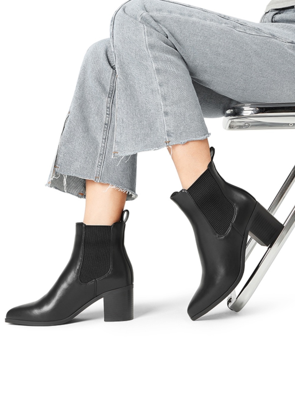 NWT Dream Pairs Chelsea Ankle Boots